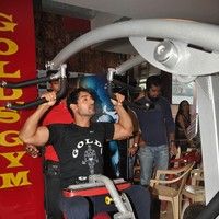 John Abraham promotes his film Force at Gold Gym | Picture 74297